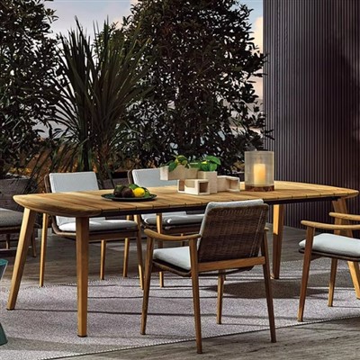 Vintage Aluminium Metall Esstisch und Stühle Set für den Außenbereich mit Kissen